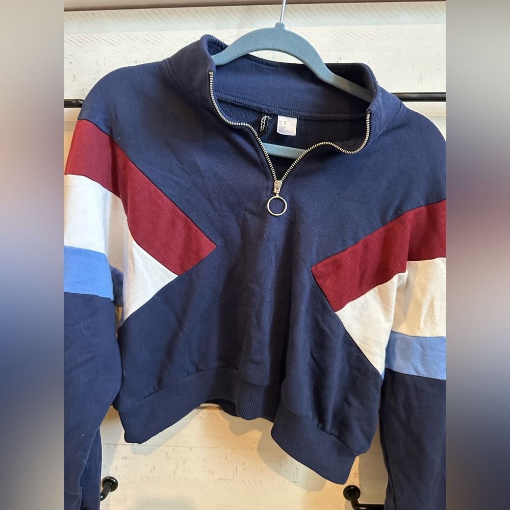 Cropped, Crew Neck, Half Zip